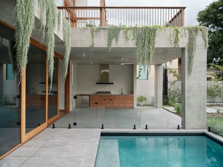 Riverton House
