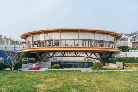 Timber Structure Pedestrian Bridge Of Yitaiyipin Garden