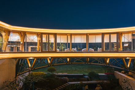 Timber Structure Pedestrian Bridge Of Yitaiyipin Garden