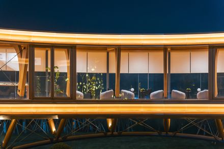 Timber Structure Pedestrian Bridge Of Yitaiyipin Garden
