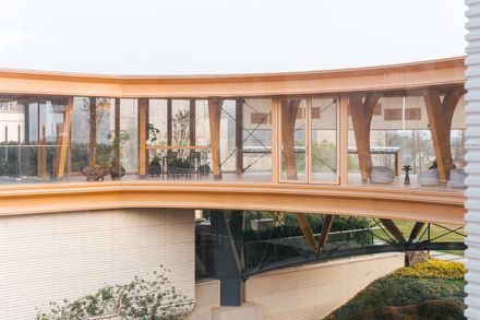Timber Structure Pedestrian Bridge Of Yitaiyipin Garden