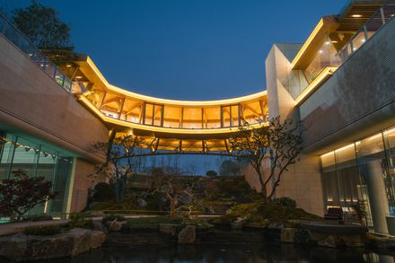 Timber Structure Pedestrian Bridge Of Yitaiyipin Garden