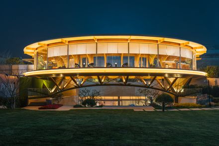 Timber Structure Pedestrian Bridge Of Yitaiyipin Garden