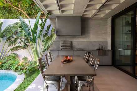 Refugio House