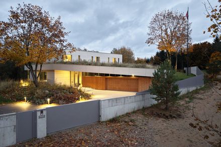 The Green Courtyard House
