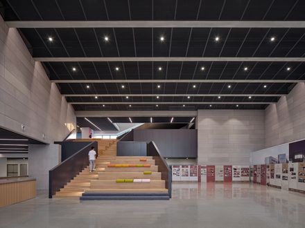 Shanghai Jiao Tong University Student Service Center