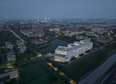 Shanghai Jiao Tong University Student Service Center