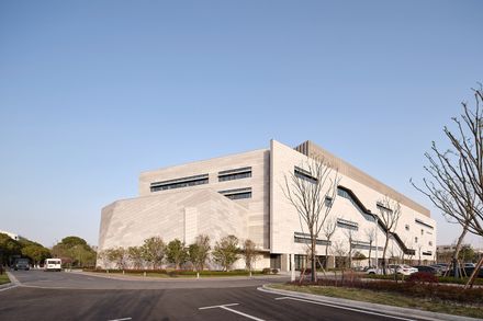 Shanghai Jiao Tong University Student Service Center