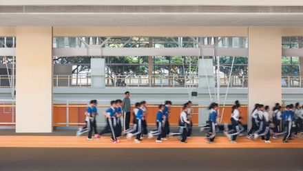 Hongling Middle School Shixia Campus