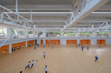 Hongling Middle School Shixia Campus