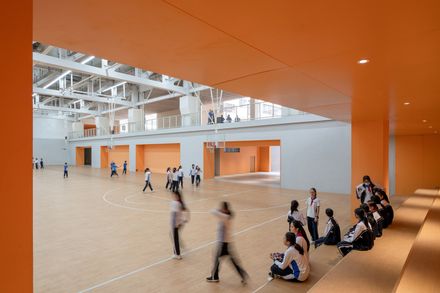 Hongling Middle School Shixia Campus