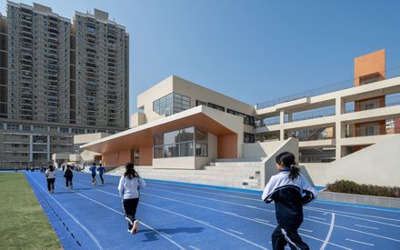 Hongling Middle School Shixia Campus