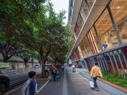 Hongling Middle School Shixia Campus
