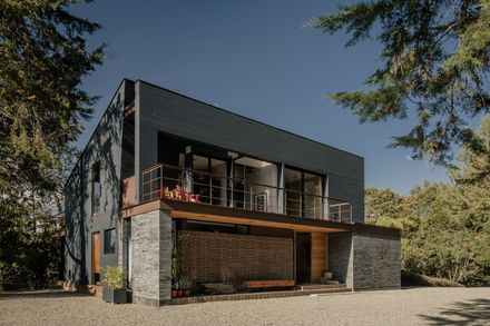 Renovation Of The Mountain House AC.