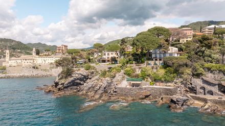 Villa In Recco