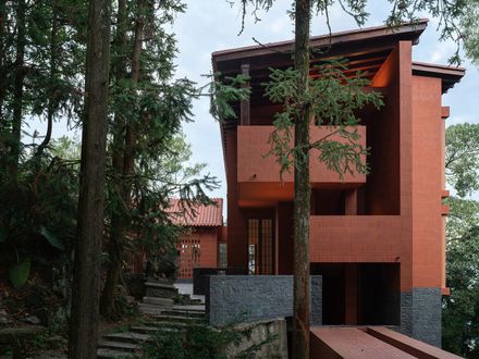 Qing Shui Meditation Retreat Center