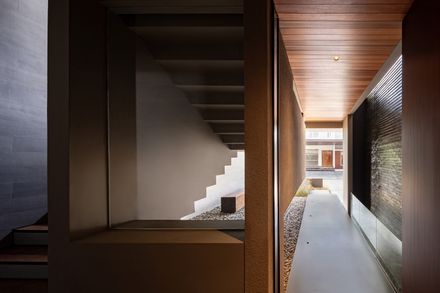 O4 House