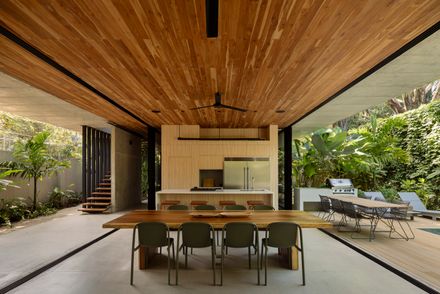 Calma House