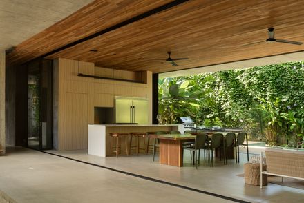 Calma House