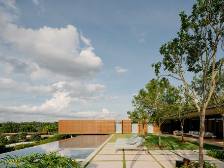 Sculpture House
