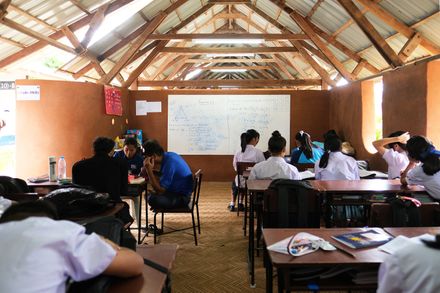Classrooms For New Day School School