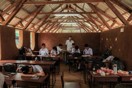 Classrooms For New Day School School