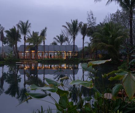 LUXEFARM Waterbird Park Pavilion
