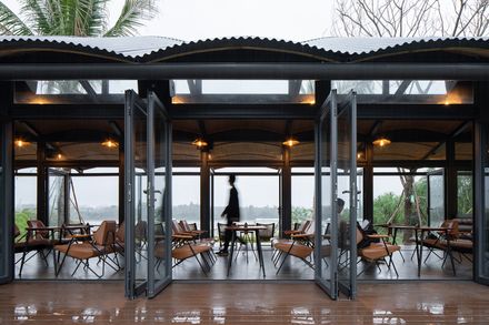 LUXEFARM Waterbird Park Pavilion