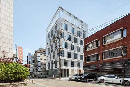 Metal Curtain Building