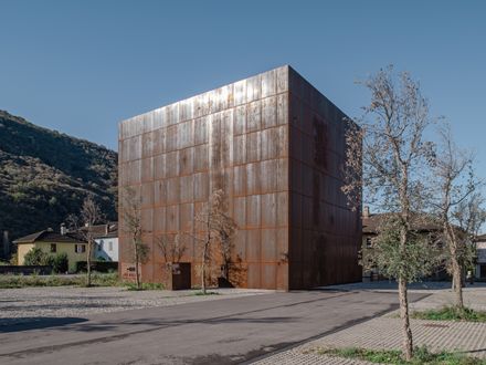 New Winery URS HAUSER