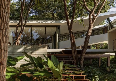 Ascendente House
