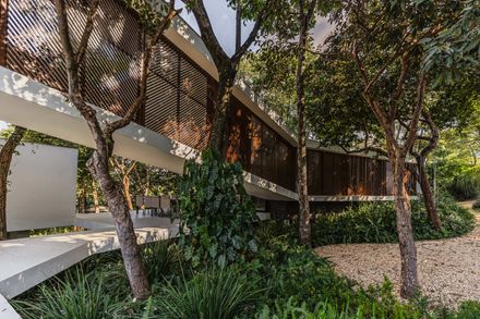 Ascendente House