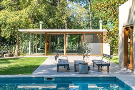 Leloir Studio Pavilion