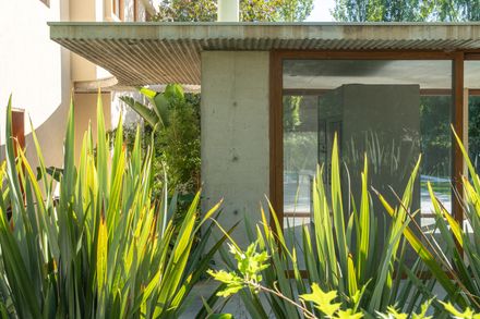 Leloir Studio Pavilion