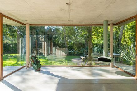 Leloir Studio Pavilion