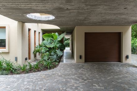 Leloir Studio Pavilion