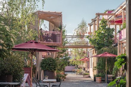 Remise Rosa Complex