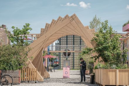 Remise Rosa Complex