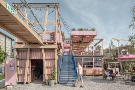 Remise Rosa Complex