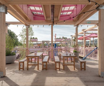 Remise Rosa Complex