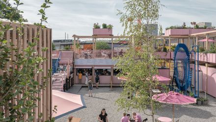 Remise Rosa Complex