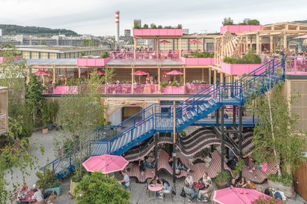 Remise Rosa Complex