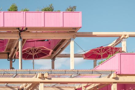 Remise Rosa Complex