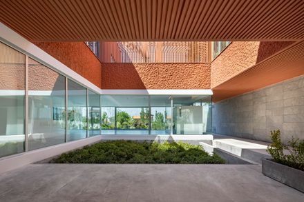 Az-Boroun Villa