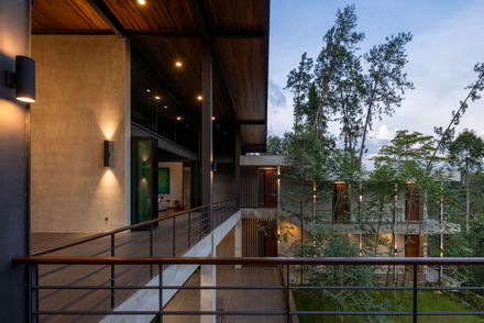 Liù Lín Residence