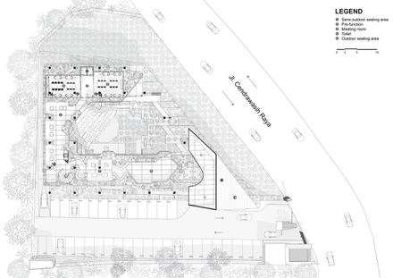 Mitte Oblique Garden