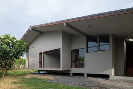 Baan Rim Bua House