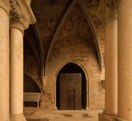 Restoration And Enhancement Of The Patriarchal Cathedral Of Lisbon, Installation Of The Archaeological Center, And Restoration Of The Upper And Lower Cloisters