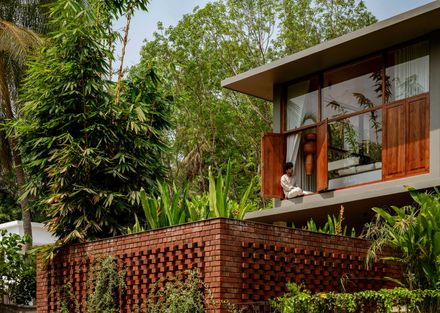 Bare Brick House