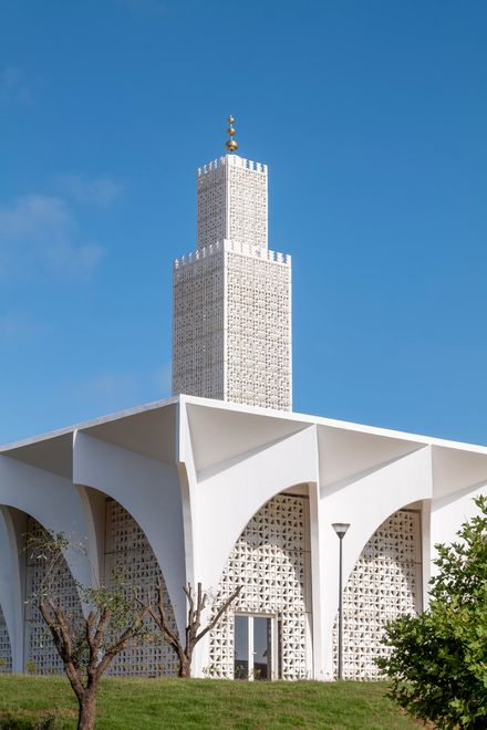 Plage Des Nations Mosque